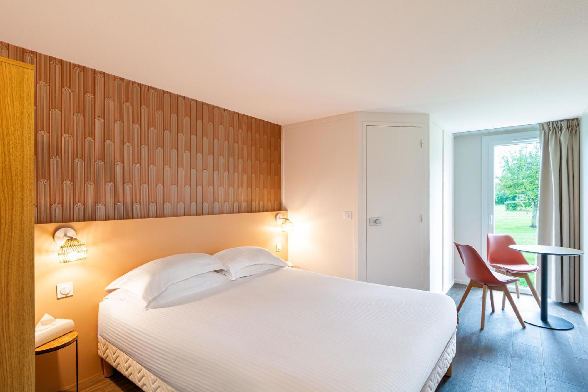 Eden Park Hotel Restaurant Пон-л'Евек Екстер'єр фото